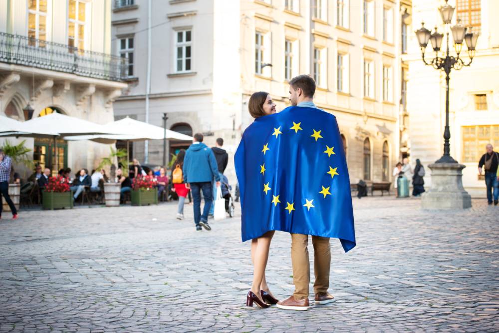 Obtaining EU citizenship through marriage